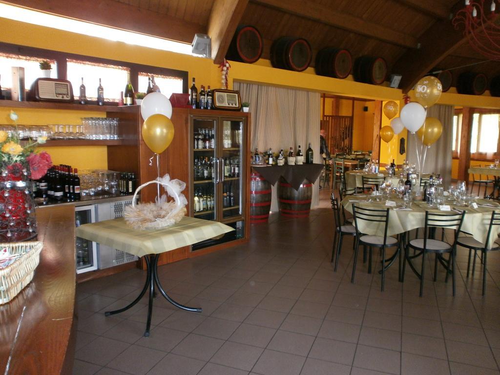 Camping Village Il Poggetto Troghi Luaran gambar