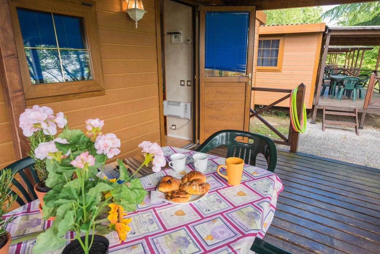 Camping Village Il Poggetto Troghi Luaran gambar