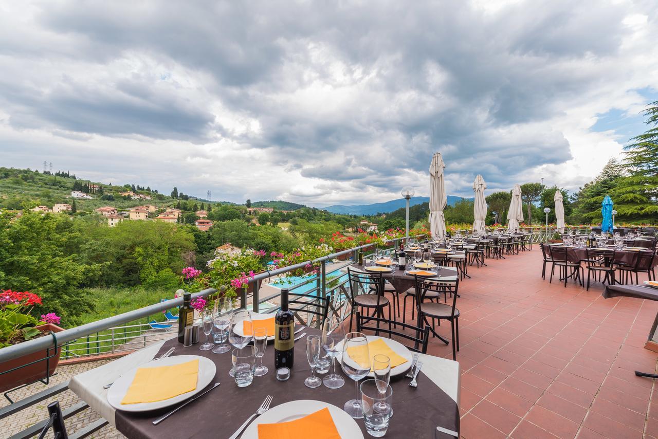 Camping Village Il Poggetto Troghi Luaran gambar